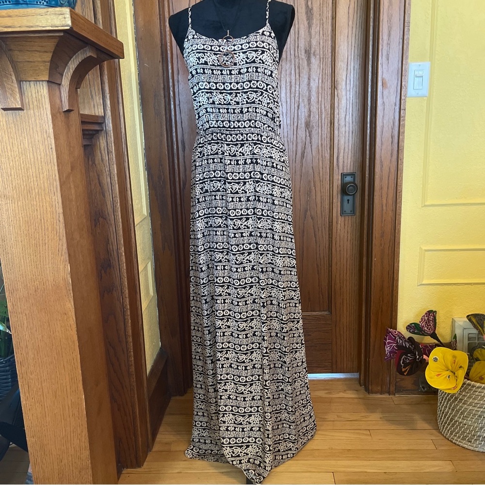 NWOT Staring at Stars 100% Linen Maxi Dress